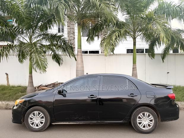 Toyota Corolla LE 4dr Sedan (1.8L 4cyl 4A) 2011 Black