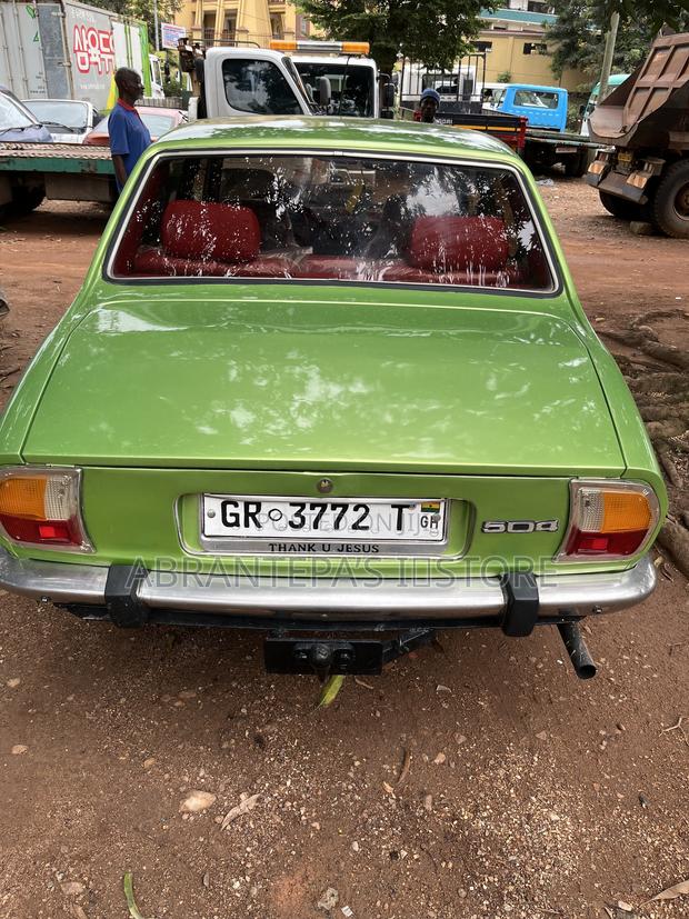 Peugeot 504 1968 Green