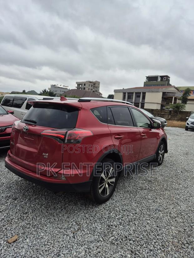 Toyota RAV4 2017 Red