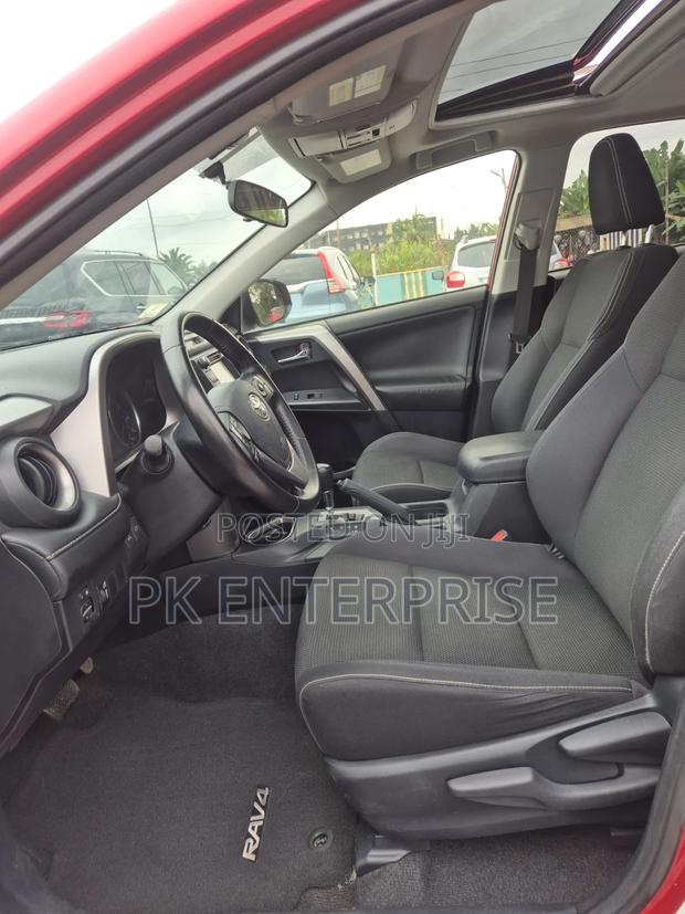 Toyota RAV4 2017 Red