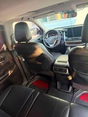 Toyota Highlander XLE 2019 Black for sale