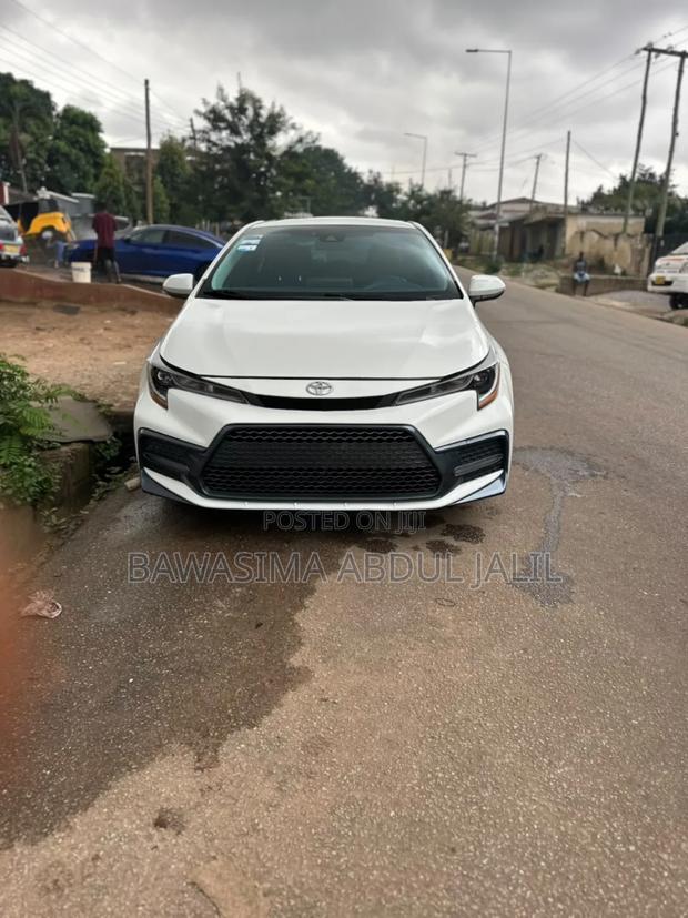 Toyota Corolla SE 2020 White