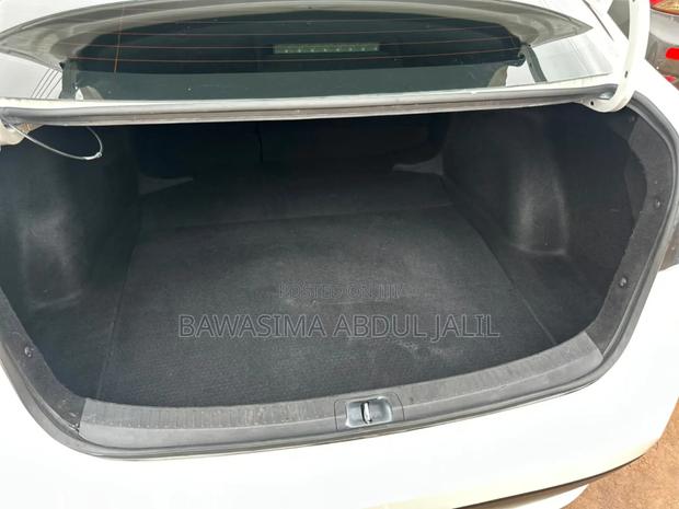 Toyota Corolla SE 2020 White