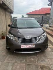 Toyota Sienna XLE Premium 7 Passenger (3.5L 6cyl 8A) 2017 Gray for sale