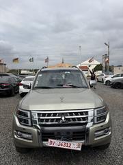 Mitsubishi Pajero V80 3.8 V6 GLS 2016 Gold for sale