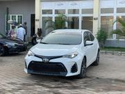 Toyota Corolla SE (1.8L 4cyl 2A) 2018 White for sale