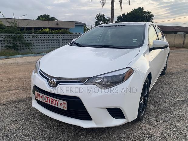 Toyota Corolla S 4dr Sedan (1.8L 4cyl CVT) 2015 White