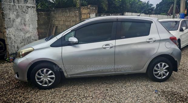 Toyota Vitz 1.3 AWD 3dr 2012 Silver
