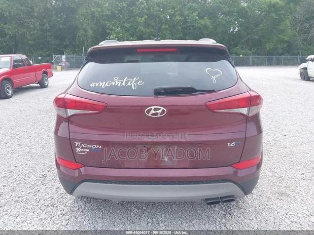 Hyundai Tucson 2017 Red