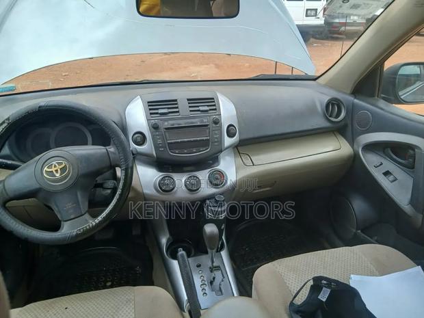 Toyota RAV4 2009 Gray