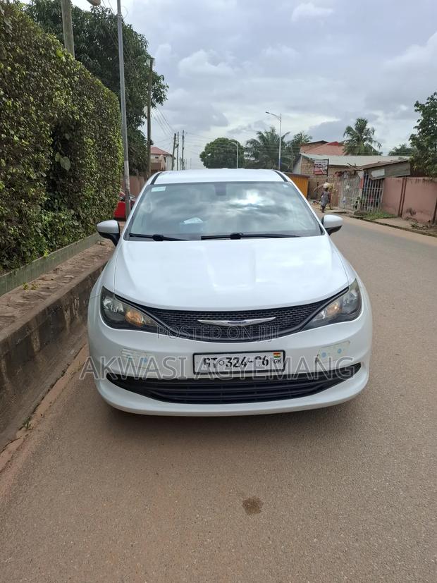Chrysler Pacifica 3.6 Petrol FWD 2019 White