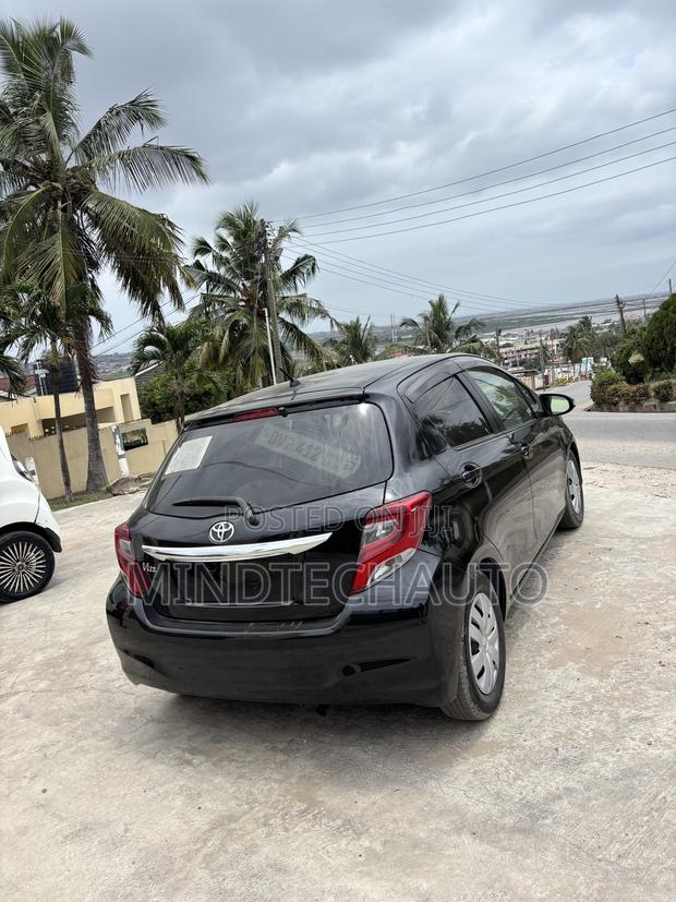 Toyota Vitz 1.3 AWD 3dr 2015 Black