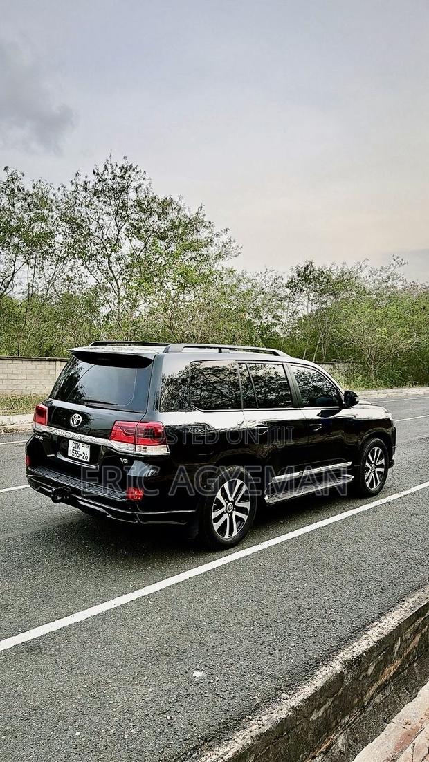 Toyota Land Cruiser 2017 Black