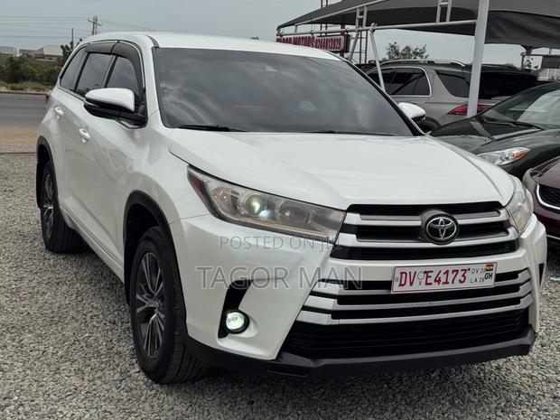 Toyota Highlander LE 4x2 (2.7L 4cyl 6A) 2018 White