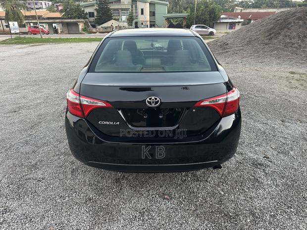 Toyota Corolla 2016 Black
