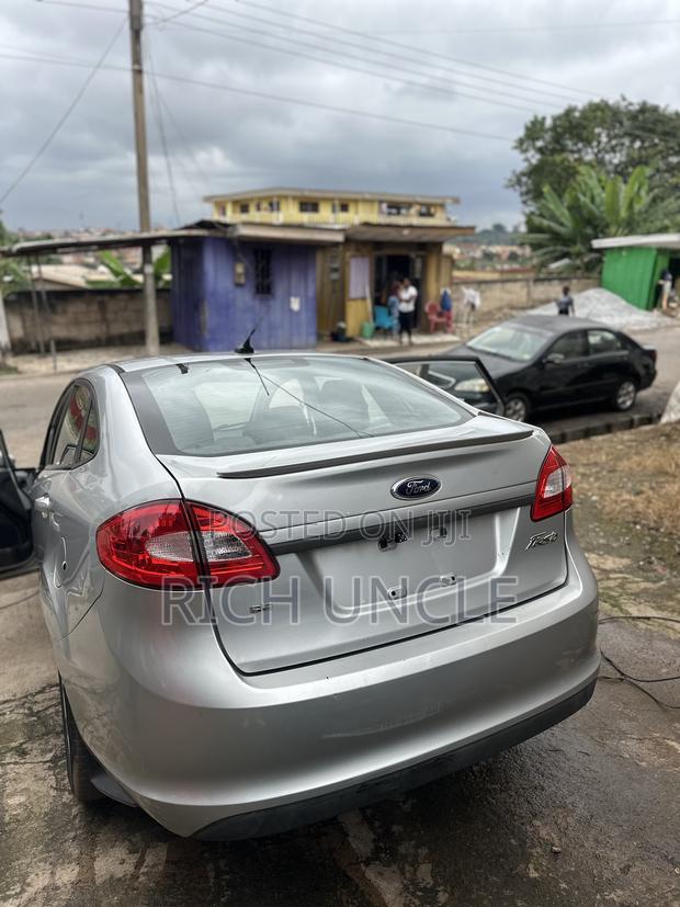 Ford Fiesta 2014 Silver
