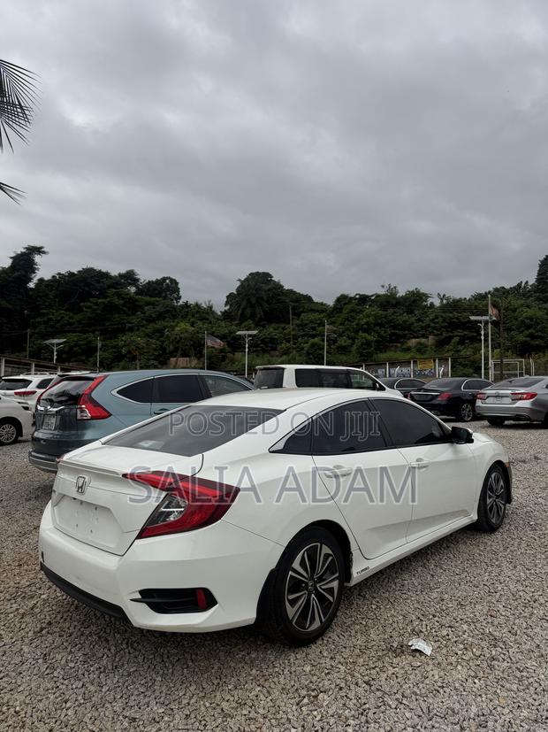 Honda Civic 2017 White