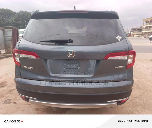 Honda CR-V 2019 Blue