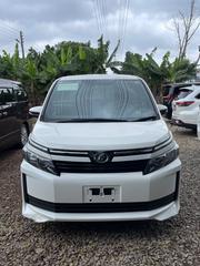 Toyota Voxy X C Package 2WD 8-Seater 2017 White for sale