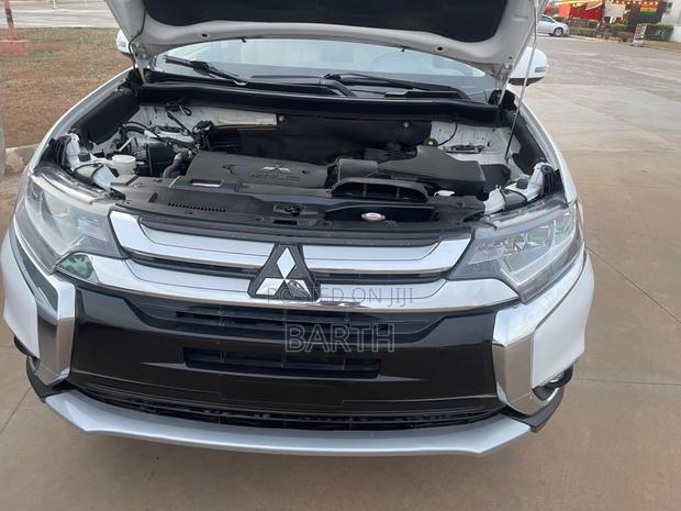 Mitsubishi Outlander SEL AWC 2018 White