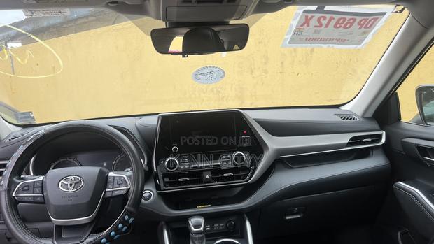 Toyota Highlander XLE AWD 2023 Black