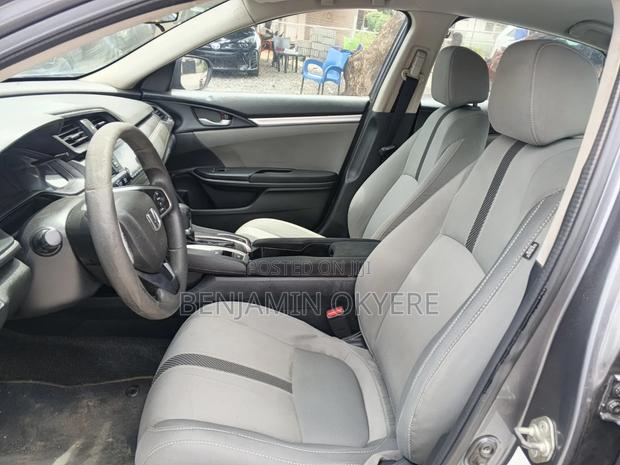 Honda Civic LX 4dr Sedan (2.0L 4cyl) 2016 Gray