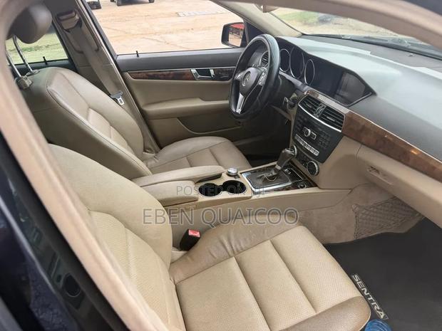 Mercedes-Benz C250 2012 Black