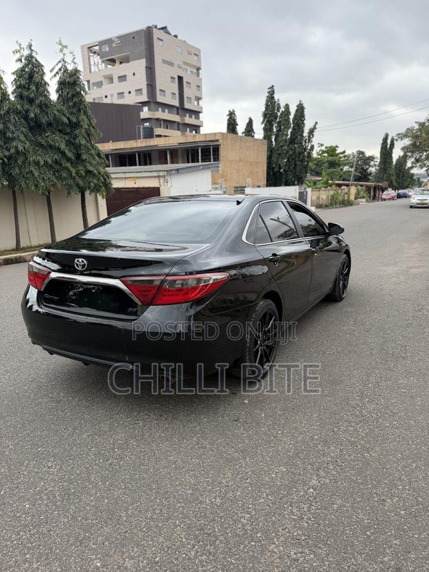 Toyota Camry SE 4dr Sedan (2.5L 4cyl 6A) 2016 Black