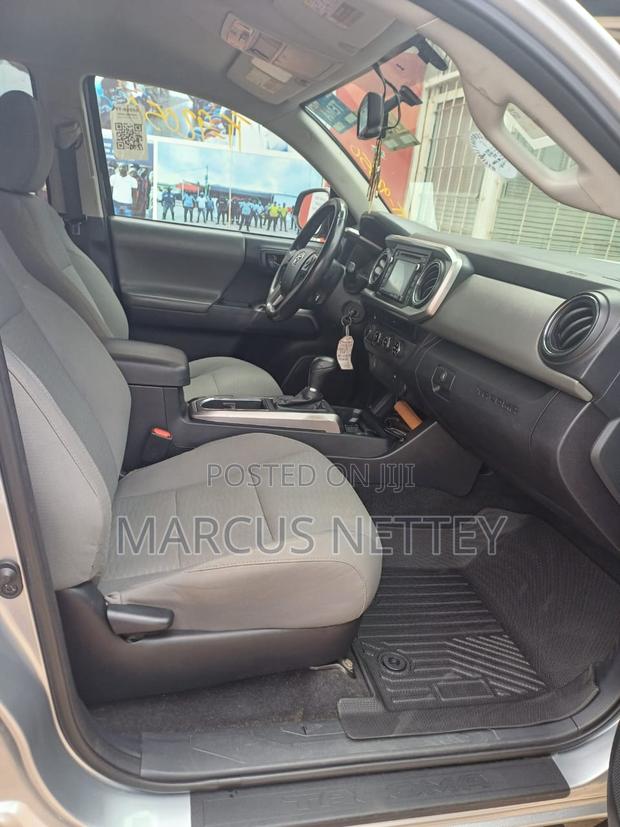 Toyota Tacoma 2017 Gray