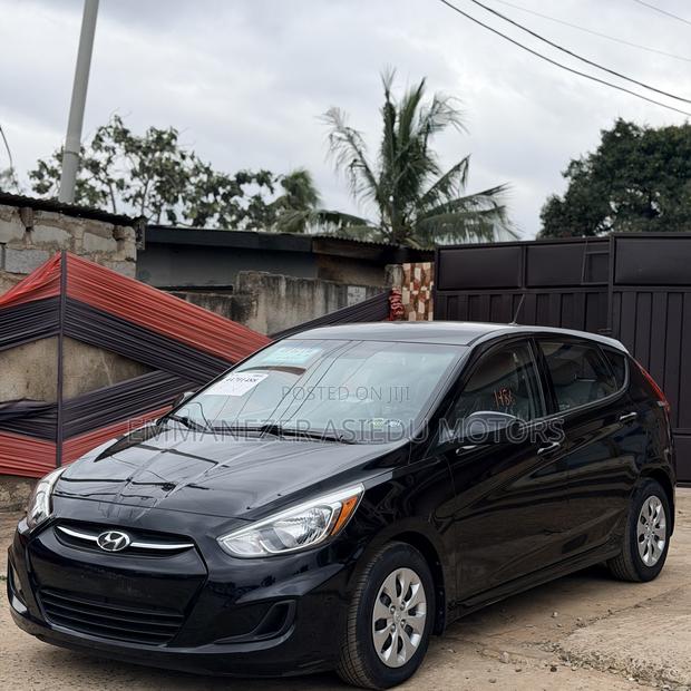 Hyundai Accent Sport Hatchback 2016 Black