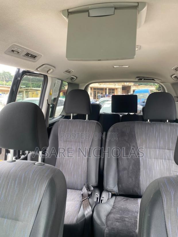 Toyota Voxy 2014 Black
