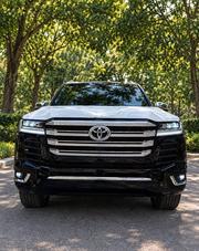 New Toyota Land Cruiser LC300 2025 Black for sale