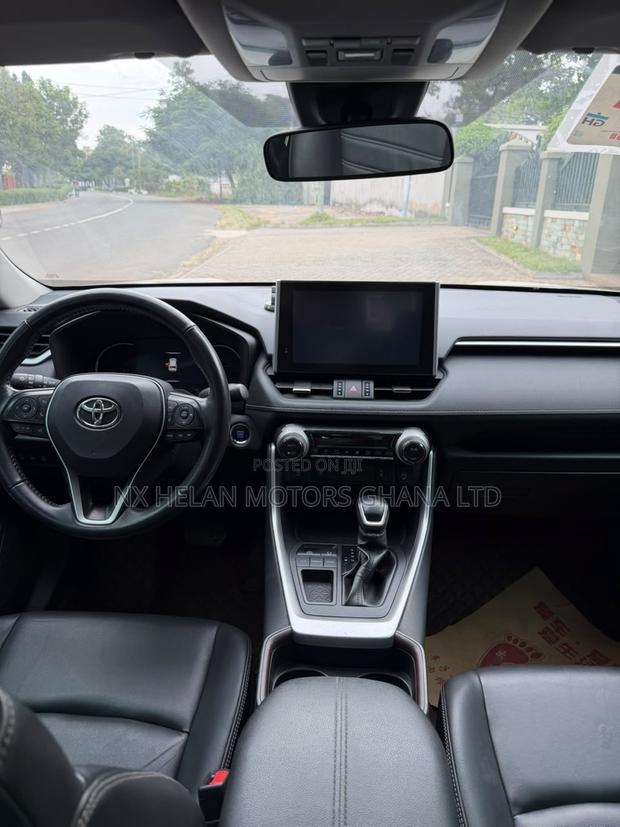 Toyota RAV4 Limited FWD 2023 White