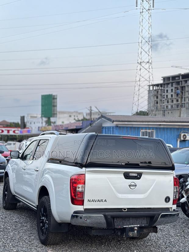 Nissan Navara 2018 White