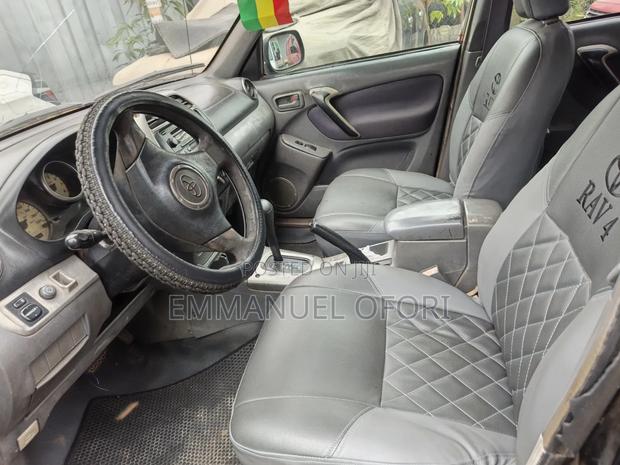 Toyota RAV4 2002 Black