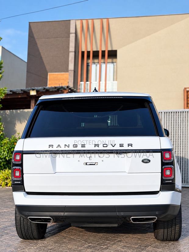 Land Rover Range Rover Evoque HSE 4x4 5-Door 2019 White