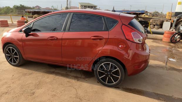 Ford Fiesta 2020 Maroon