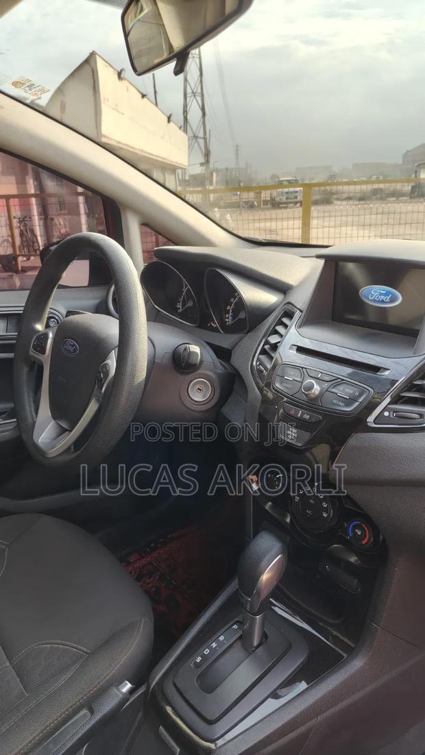 Ford Fiesta 2020 Maroon