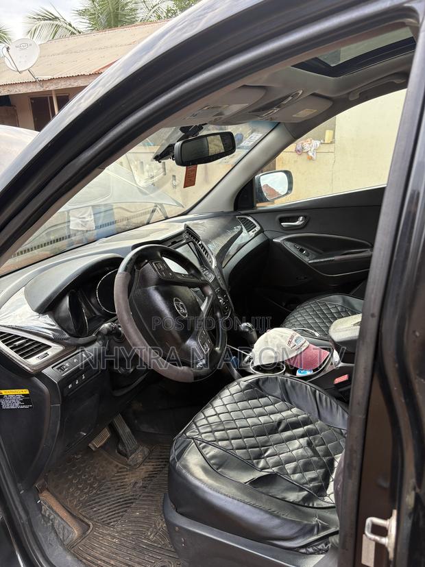 Hyundai Santa Fe SE AWD 2016 Black