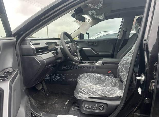 New Toyota RAV4 XLE Premium 2026 Black