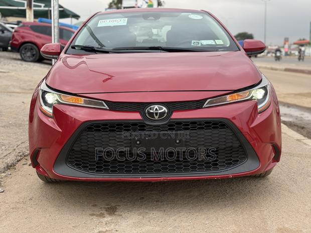 Toyota Corolla LE 2020 Red