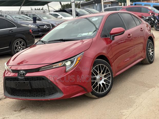 Toyota Corolla LE 2020 Red