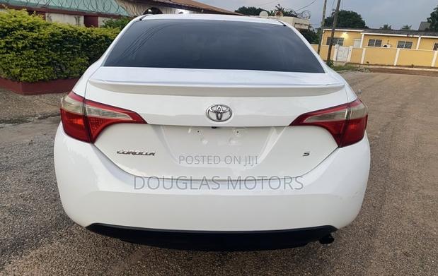Toyota Corolla 2016 White