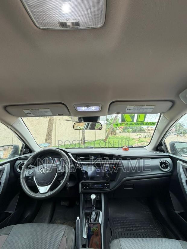 Toyota Corolla LE ECO w/Package 1 4dr Sedan (1.8L 4cyl CVT) 2017 White