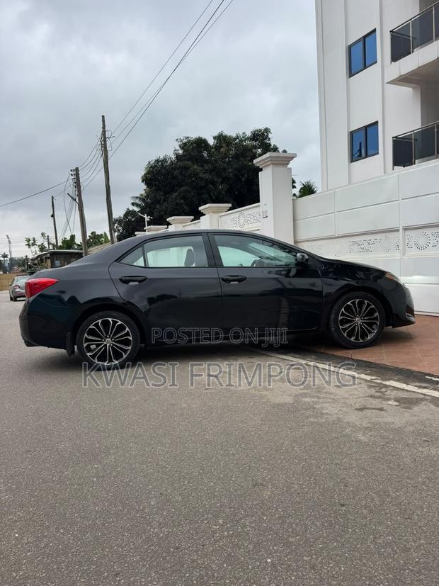 Toyota Corolla 2018 Gray
