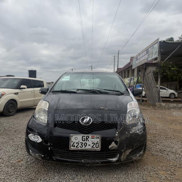 Toyota Vitz 1.0 FWD 3dr 2010 Black