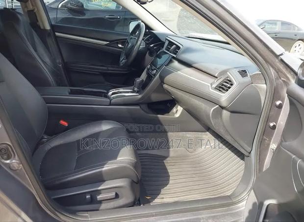 Honda Civic Touring Sedan 2018 Gray