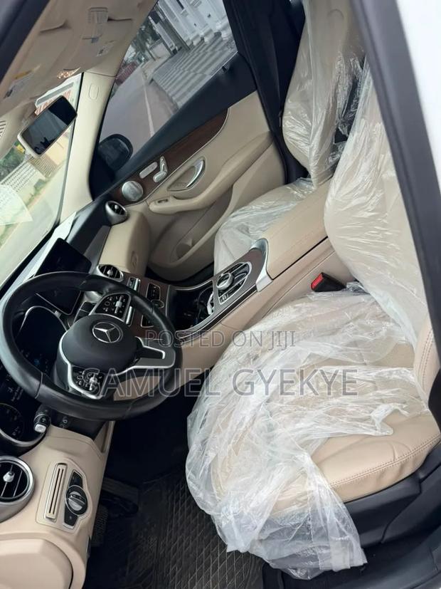 Mercedes-Benz C300 Sport 4Matic Sedan AWD (2.0L 4cyl 7A) 2017 White
