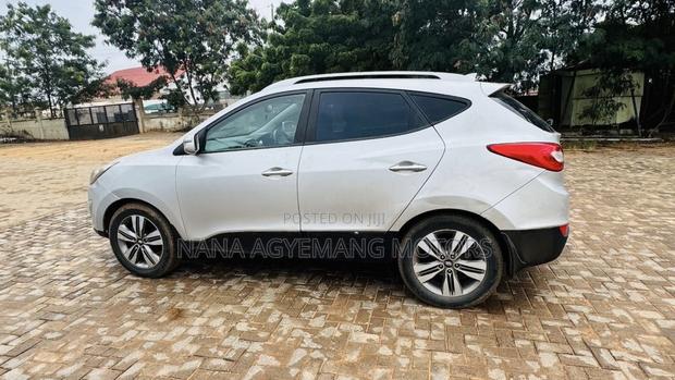 Hyundai Tucson Limited AWD 2013 Silver