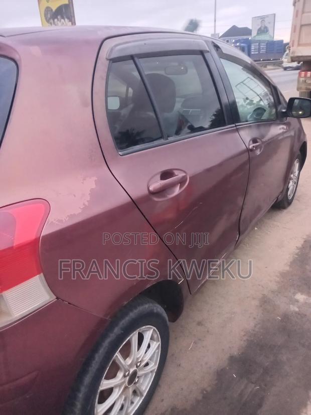 Toyota Vitz 1.0 FWD 3dr 2010 Brown